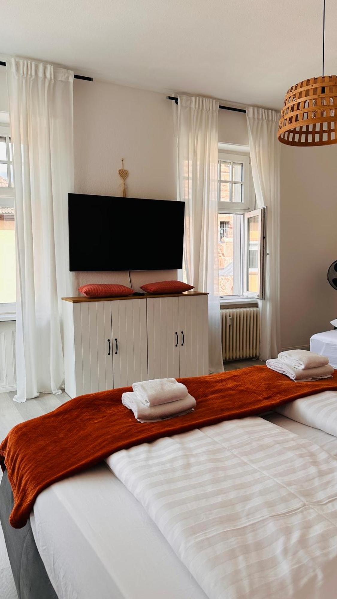 Amao-Brown I Exklusives City-Apartment I 85Qm I Privatparkplatz & Komfort I King-Size Bed Lahr  Ngoại thất bức ảnh